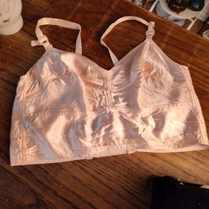 Vintage 1950s peach satin pinup bra, size 42c.